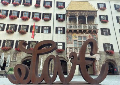 Love / Hate Goldenes Dachl Innsbruck