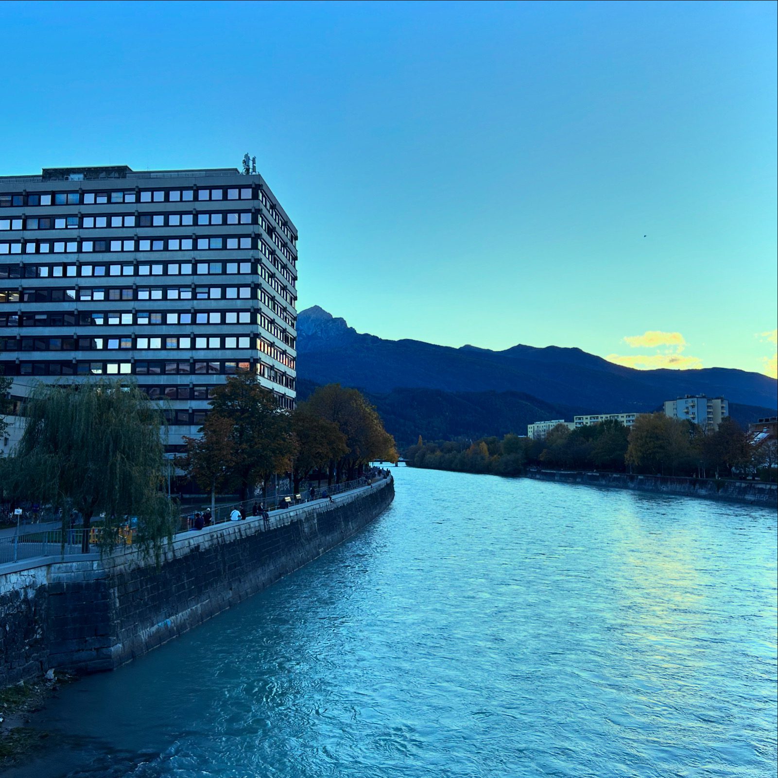 Universitätsbrücke Sonnendeck