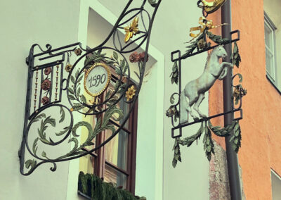 Gasthof Weisses Rössl Schild Innsbruck