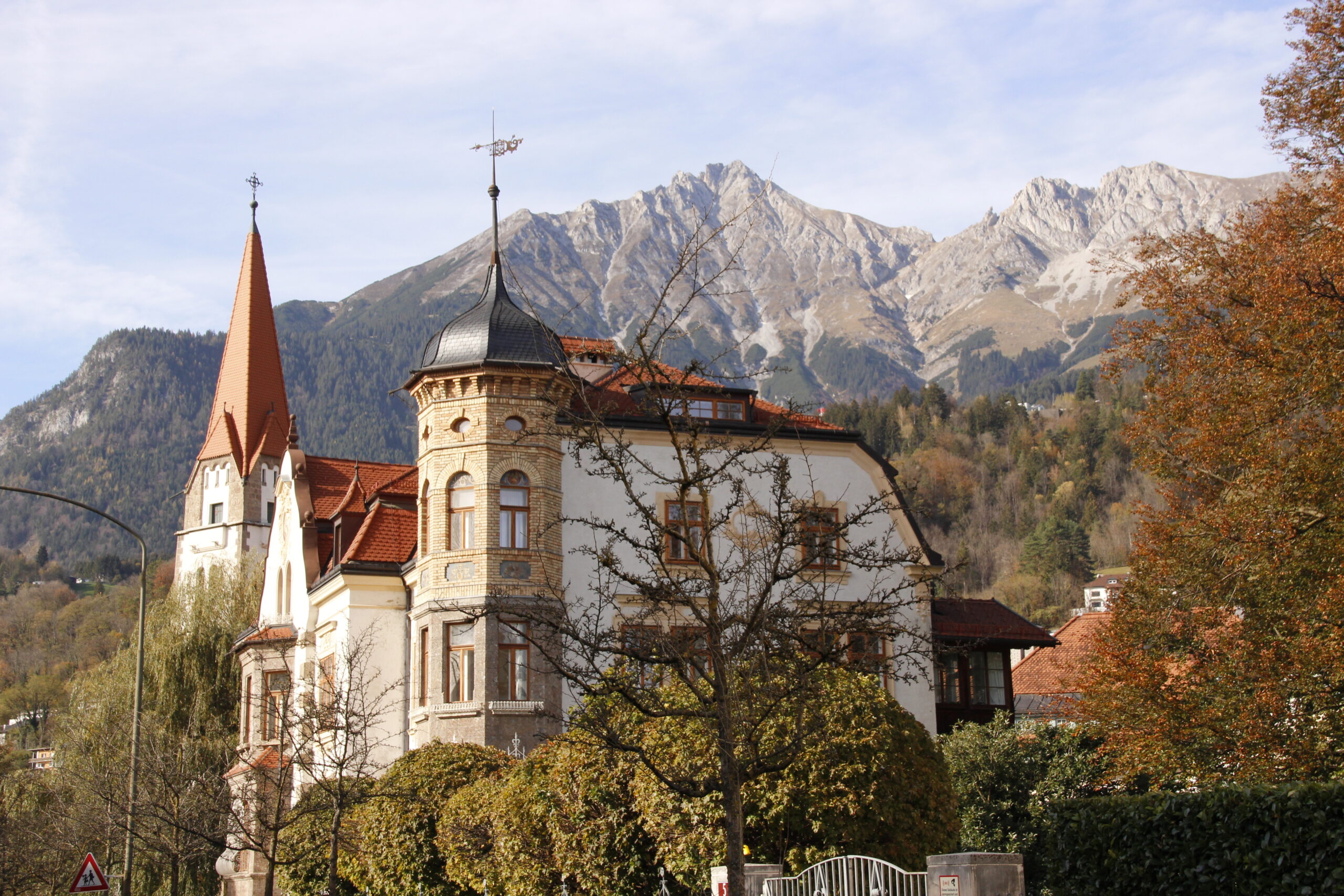 Saggen Evangelische Kirche mit Nordkette